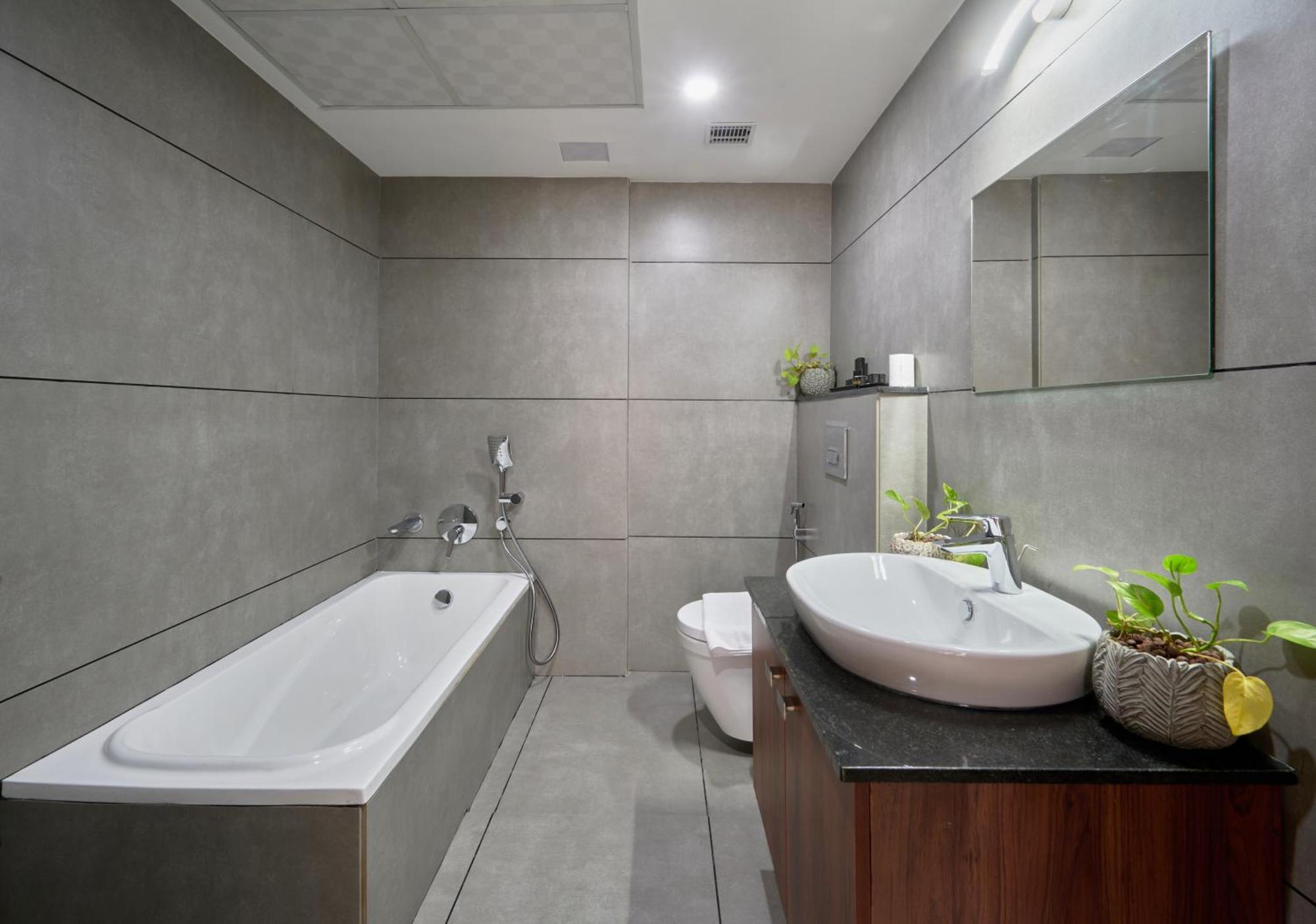 Q-White Crescent Hotel Kochi Exterior photo